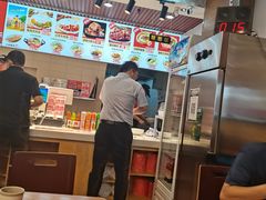 -顺溜·手工刀削面·黑金店(铜锣湾店)