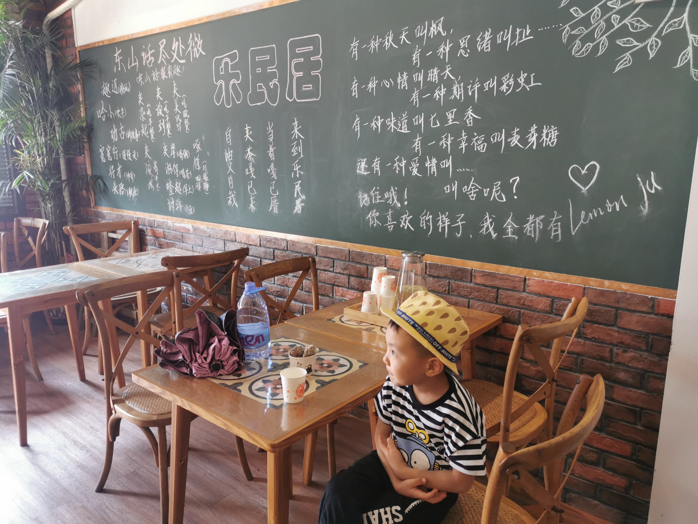 处处都做得很用心的民宿,铜陵镇上开的最早