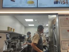 -喜茶(上海淮海中路渔阳里店)