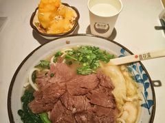 -鑫花溪牛肉米粉(凤凰街创始总店)