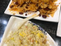 -扒虾小妹儿麻辣海鲜(宏图街店)