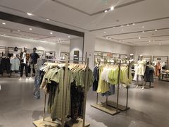 -URBAN REVIVO(佛山南海万达广场店)
