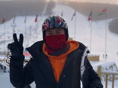 -亚布力新体委滑雪场
