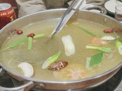 -乡土黄·鲜牛肉火锅·小龙虾(兴业街店)