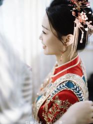 -莫小姐婚纱