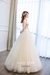 -Lady  Jane高端婚纱礼服馆