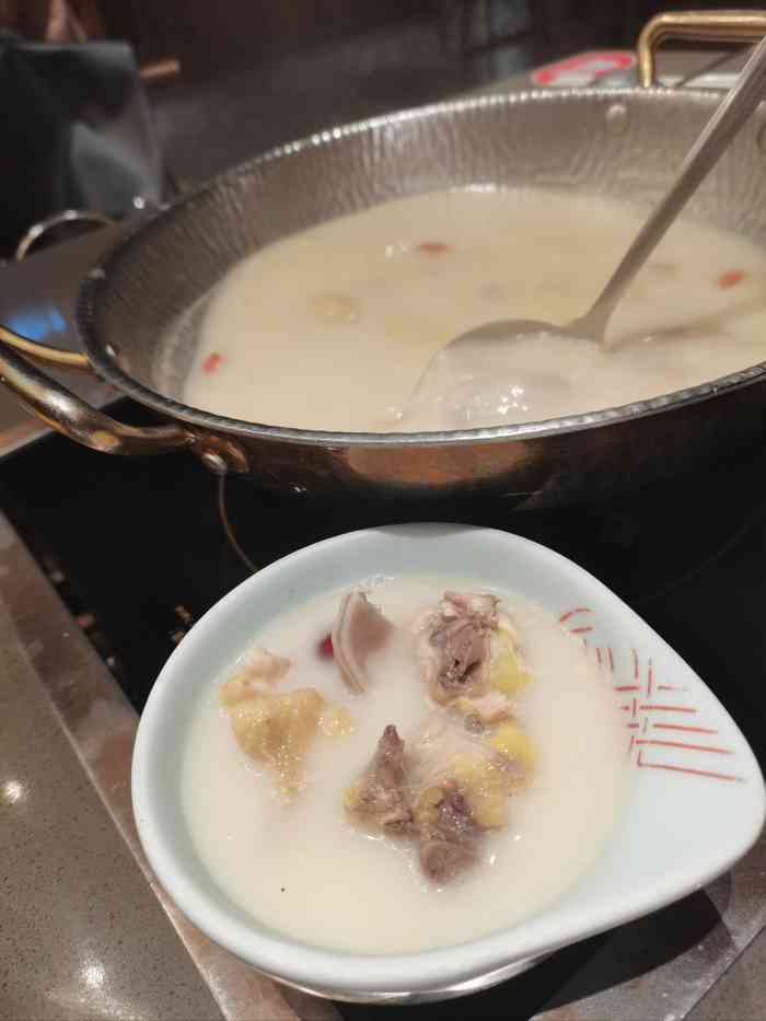 捞王锅物料理(虹口龙之梦店)-"双十二在口碑上抢了一个锅底的券,番茄