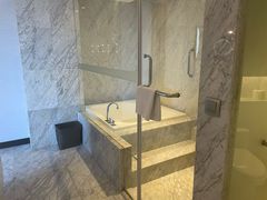 -上海虹桥西郊假日酒店