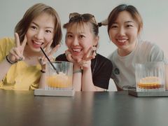 -UNI UNI(环亚凯瑟琳店)