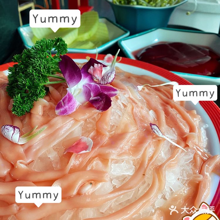  周末朋友约了去野兽花园火锅店