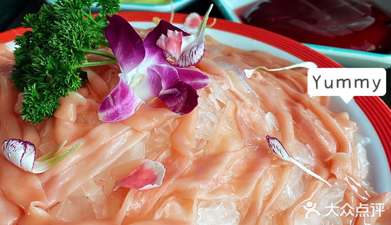  周末朋友约了去野兽花园火锅店