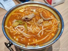 五花肉泡菜锅-米村拌饭(东方新天地店)