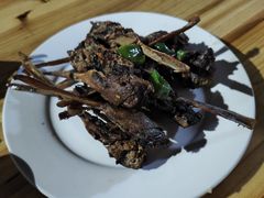 椒盐鸭下巴-辉辉大排档