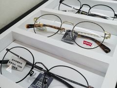 -明月眼镜(三坝店)
