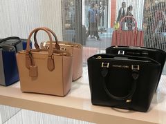-枫叶小镇奥特莱斯