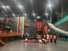 -极限PLAY运动娱乐新世界·团建派对潮玩休闲馆·室内蹦极高空游乐园