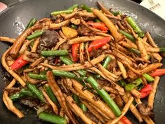 -白鹿苑蒙餐(鄂温克宾馆店)