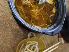 -天瑞福云南过桥米线(十里河店)