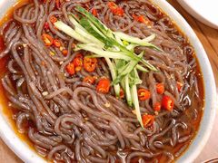 -阿瓦山寨·湘菜现炒·剁椒鱼头王(咸阳总店)