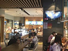 -巴黎贝甜(大宁国际商业广场店)