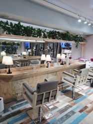 -构想时尚发型会所