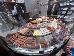 -Laderach 莱德拉(上海环贸iapm店)