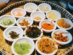 -包整·丝娃娃(一览甲秀楼风景店)