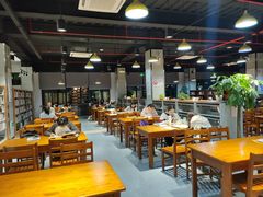 -上海市虹口区图书馆(曲阳分馆)