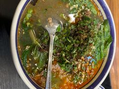 -云阿蛮云南生烫牛肉米线(奉贤路店)