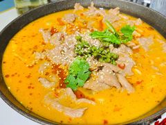 泡菜牛肉锅-付掌柜在成都·热炒砂锅集(金禾店)