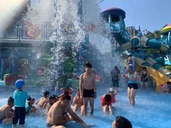 -欢乐水魔方水世界