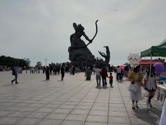 -巴陵广场