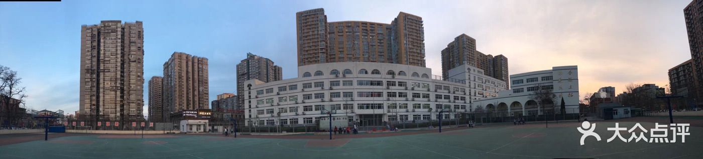 北京四中广外校区图片