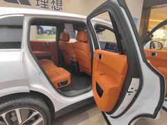 -理想汽车(世纪汇店)