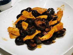 -梅飞酒家(名辉豪庭店)