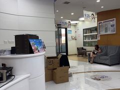 -雅悦齿科(顾村公园店)