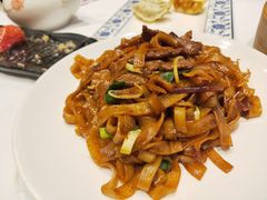 干炒牛河-稻香酒家·34年老字号·港式粤菜(汉街店)