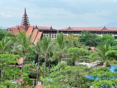 -西双版纳融创皇冠假日度假酒店