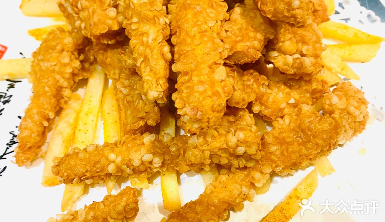 菜品口感也不错，价格也蛮实惠