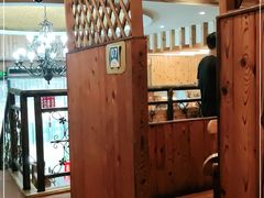 大堂-老东镇啤酒屋海鲜加工·蒸汽海鲜·海鲜烧烤(台东店)