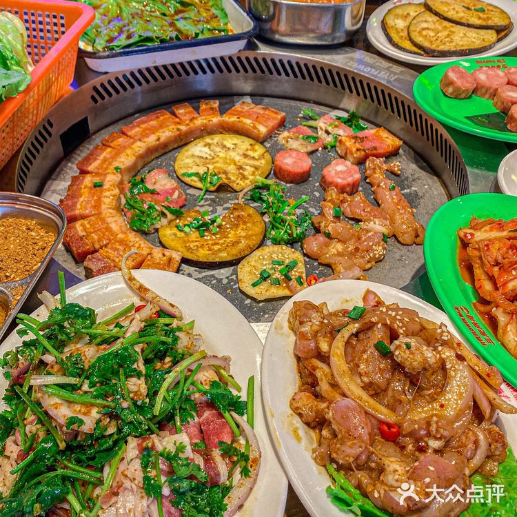 ‼️朋友带我来吃的烤肉 ‼️做梦都在吧唧嘴[流泪]