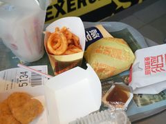 -麦当劳(田林好又多店)