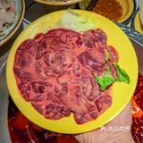 黄喉配猪排😋在万勇超新店get√新吃法！