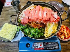 部队锅-MI WU FACTORY米屋美食工厂餐厅(绿地店)
