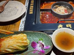 -老牌坊云南鱼豆花火锅(哈西万达店)