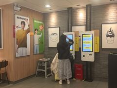 -麦当劳(上海虹桥站30B检票口楼上)