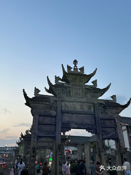 南关石牌坊古镇图片