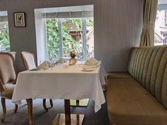 靠窗位-蝶舍·MAISON PAPILLON