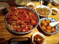 -琥珀老六龙虾(四里河店)