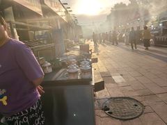 -布尔津河堤夜市